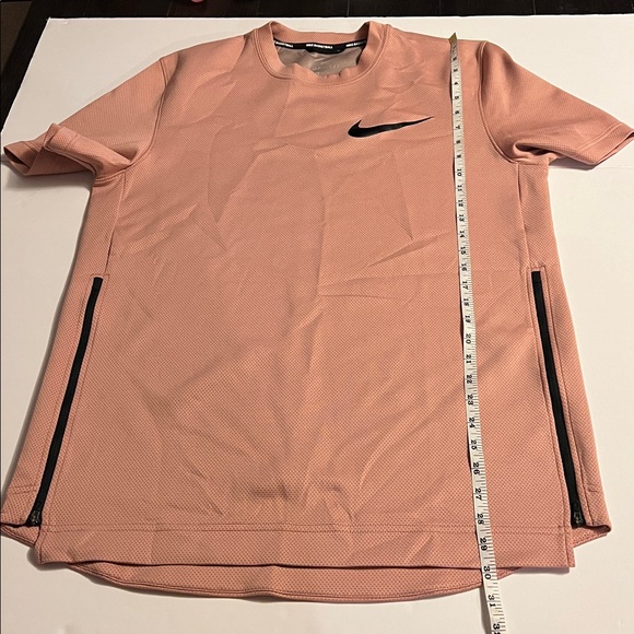 Nike Therma Flex Showtime Crew Mens Shirt Medium Pink Hyper Utility Dri Fit EUC - Picture 7 of 12